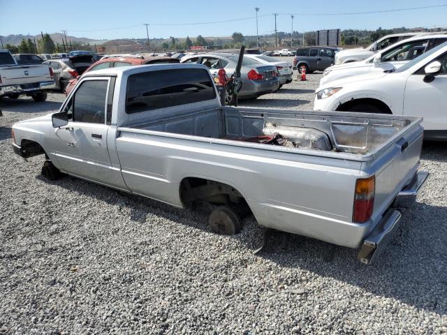 JT4RN55D4G0178117 - 1986 TOYOTA PICKUP 1/2 TON RN55 DLX SILVER photo 2