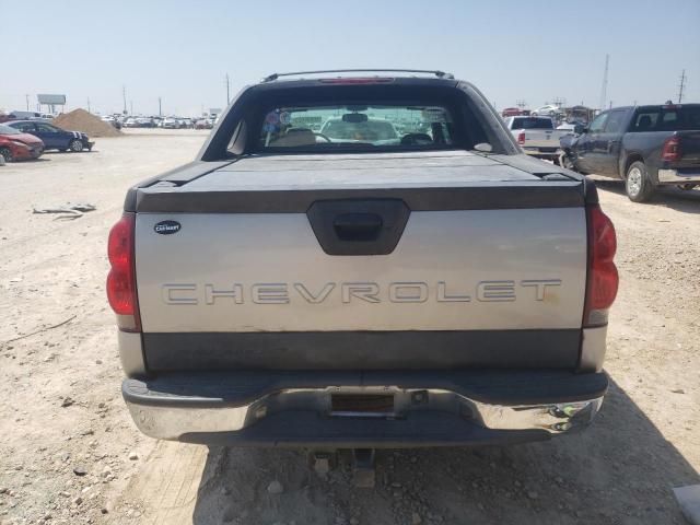 3GNEC12Z65G269788 - 2005 CHEVROLET AVALANCHE C1500 SILVER photo 6