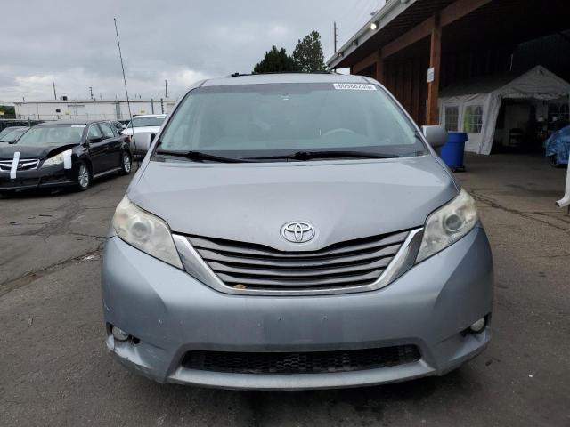 5TDDK3DC0CS045345 - 2012 TOYOTA SIENNA XLE 银色 照片 5