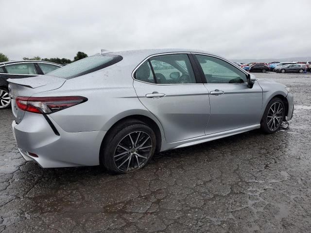 4T1S11AK5PU134500 - 2023 TOYOTA CAMRY SE NIGHT SHADE SILVER photo 3