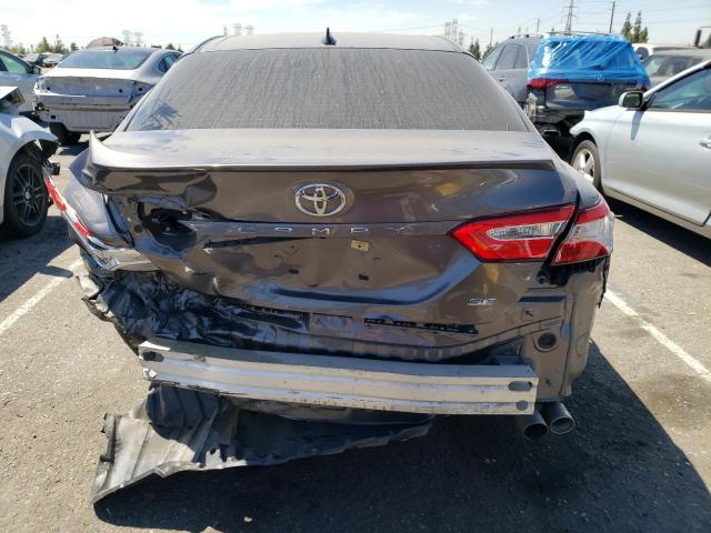 4T1G11AK2LU953383 - 2020 TOYOTA CAMRY SE CHARCOAL photo 6