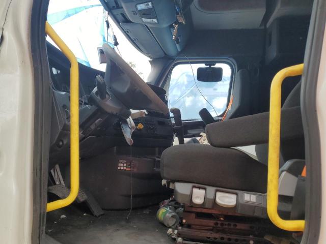 3ALACXFC1LDLB5228 - 2020 FREIGHTLINER M2 106 MEDIUM DUTY WHITE photo 6