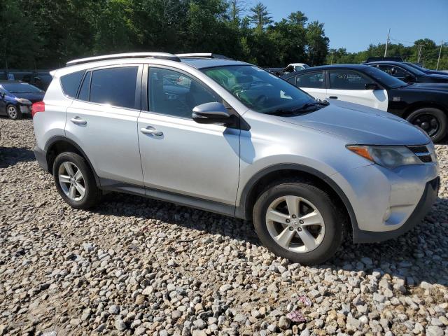 JTMRFREVXDD036968 - 2013 TOYOTA RAV4 XLE SILVER photo 4