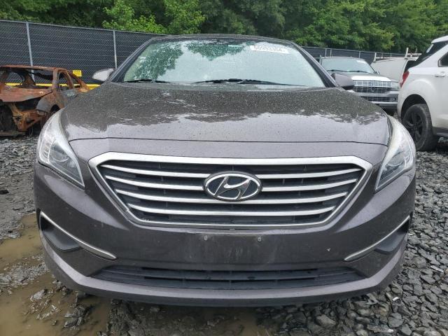 5NPE24AF7HH437101 - 2017 HYUNDAI SONATA SE BROWN photo 5