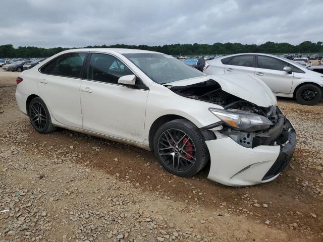 4T1BF1FK9FU475794 - 2015 TOYOTA CAMRY LE WHITE photo 4