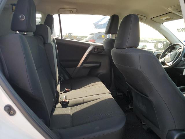 JTMZFREV8JJ747856 - 2018 TOYOTA RAV4 LE თეთრი ფოტო 10