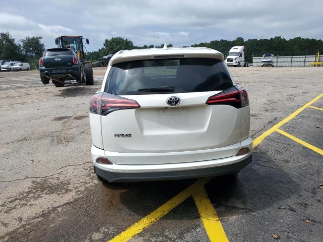 JTMZFREV8JJ747856 - 2018 TOYOTA RAV4 LE თეთრი ფოტო 6