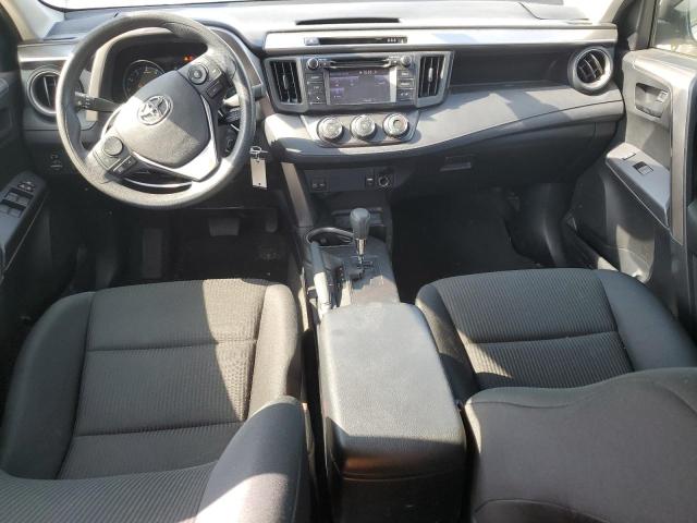 JTMZFREV8JJ747856 - 2018 TOYOTA RAV4 LE თეთრი ფოტო 8