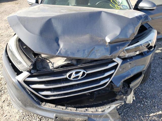 KM8J33A22JU741236 - 2018 HYUNDAI TUCSON VALUE GRAY photo 12