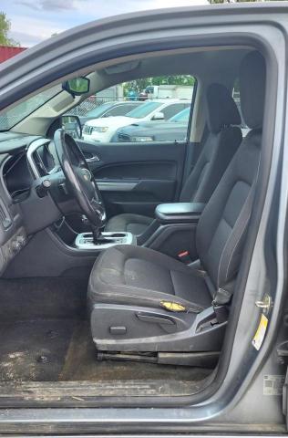1GCGTCEN6J1240385 - 2018 CHEVROLET COLORADO LT GRAY photo 5