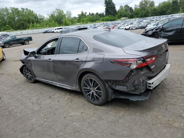 4T1G11AKXPU823261 - 2023 TOYOTA CAMRY SE NIGHT SHADE GRAY photo 2