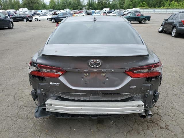 4T1G11AKXPU823261 - 2023 TOYOTA CAMRY SE NIGHT SHADE GRAY photo 6