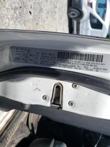 3C63RRHLXJG285302 - 2018 RAM 3500 SLT WHITE photo 13