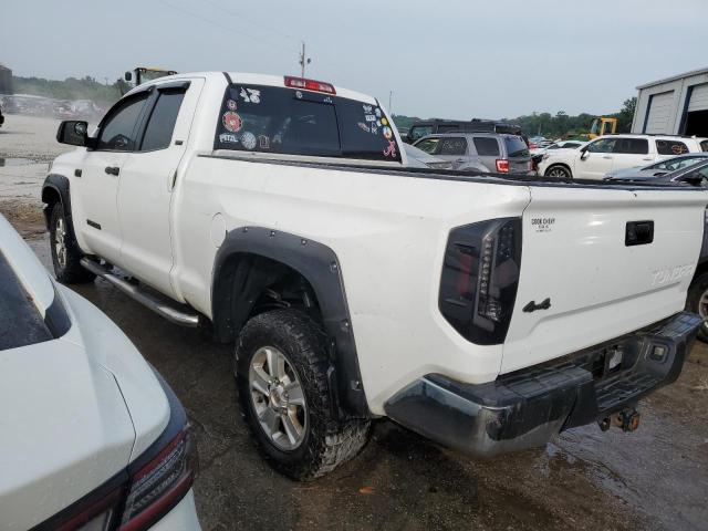 5TFUW5F10GX568019 - 2016 TOYOTA TUNDRA DOUBLE CAB SR/SR5 WHITE photo 2