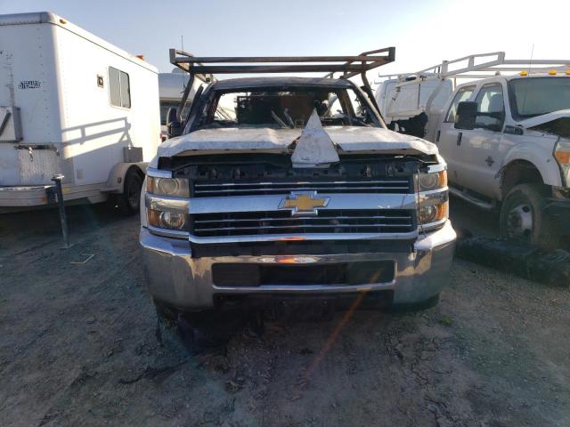 1GB3CYCGXFF578371 - 2015 CHEVROLET SILVERADO C3500 WHITE photo 5