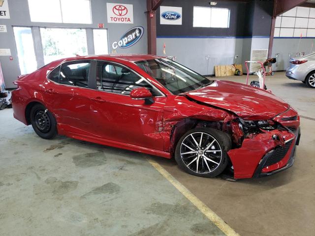 4T1G11AK6PU130347 - 2023 TOYOTA CAMRY SE NIGHT SHADE RED photo 4