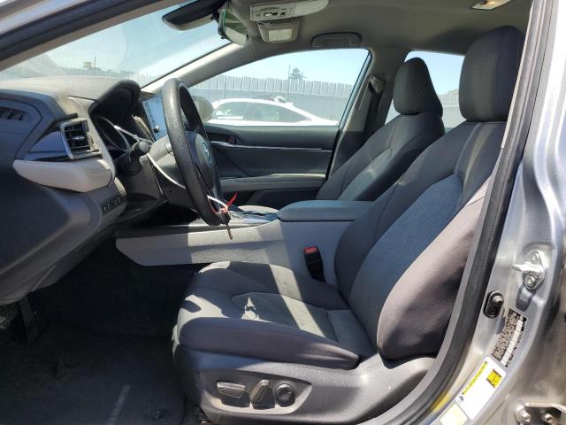 4T1C11AK7NU667353 - 2022 TOYOTA CAMRY LE SILVER photo 7