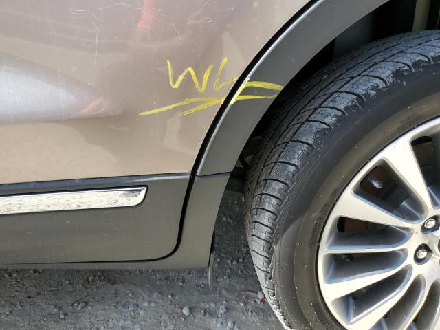 5LMCJ3C91JUL22820 - 2018 LINCOLN MKC RESERVE TAN photo 13