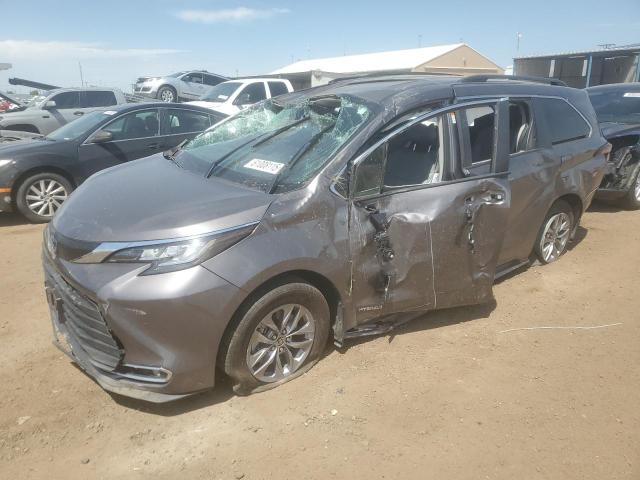 2021 TOYOTA SIENNA XLE, 