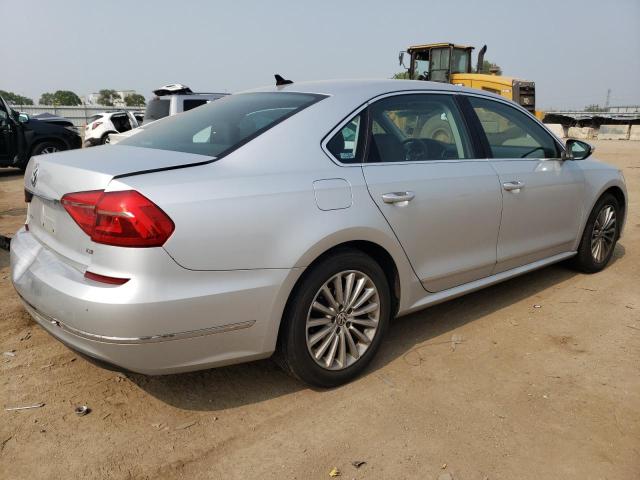 1VWBS7A38GC007384 - 2016 VOLKSWAGEN PASSAT SE SILVER photo 3