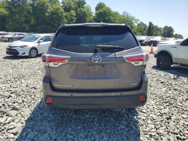 5TDKKRFH0GS163646 - 2016 TOYOTA HIGHLANDER XLE GRAY photo 6