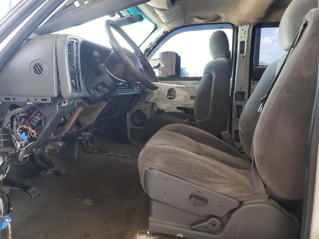 1GCHK23U06F156181 - 2006 CHEVROLET SILVERADO K2500 HEAVY DUTY WHITE photo 7