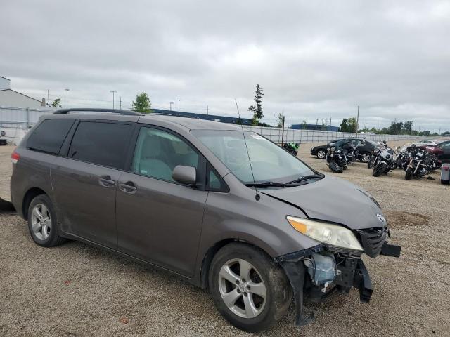 5TDKK3DC5BS031639 - 2011 TOYOTA SIENNA LE ყავისფერი ფოტო 4