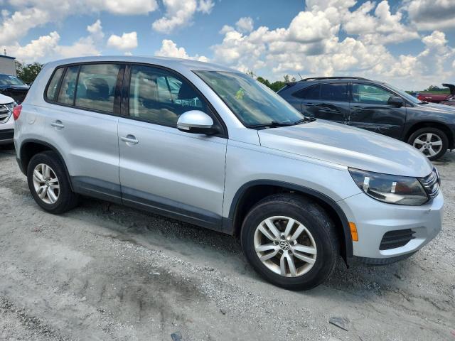 WVGAV7AX7DW537912 - 2013 VOLKSWAGEN TIGUAN S 银色 照片 4