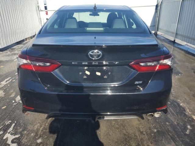 4T1G11AK7PU770454 - 2023 TOYOTA CAMRY SE NIGHT SHADE BLACK photo 6