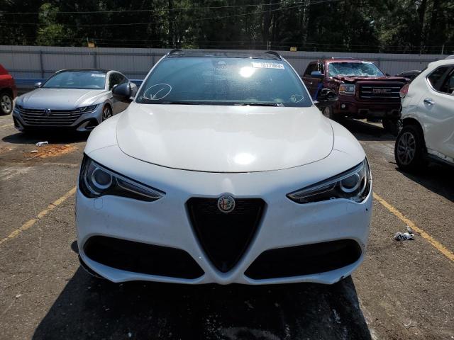 ZASPAKBN0N7D49925 - 2022 ALFA ROMEO STELVIO TI WHITE photo 5