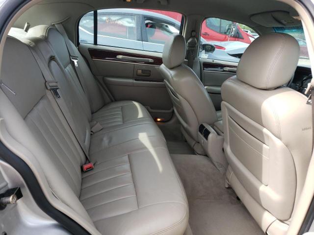 1LNHM81W13Y700894 - 2003 LINCOLN TOWN CAR EXECUTIVE SILVER photo 10