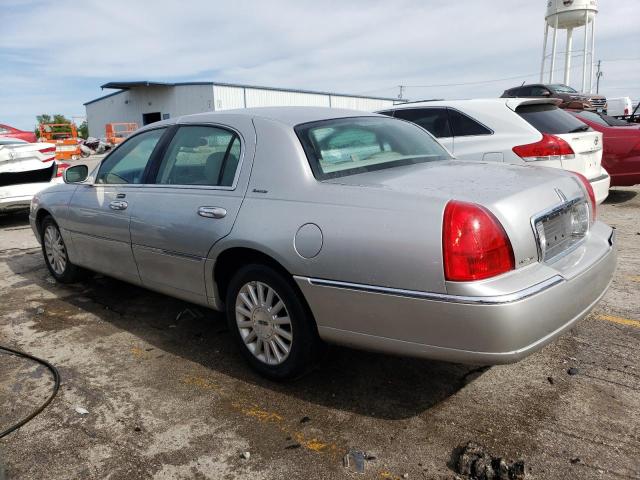 1LNHM81W13Y700894 - 2003 LINCOLN TOWN CAR EXECUTIVE SILVER photo 2