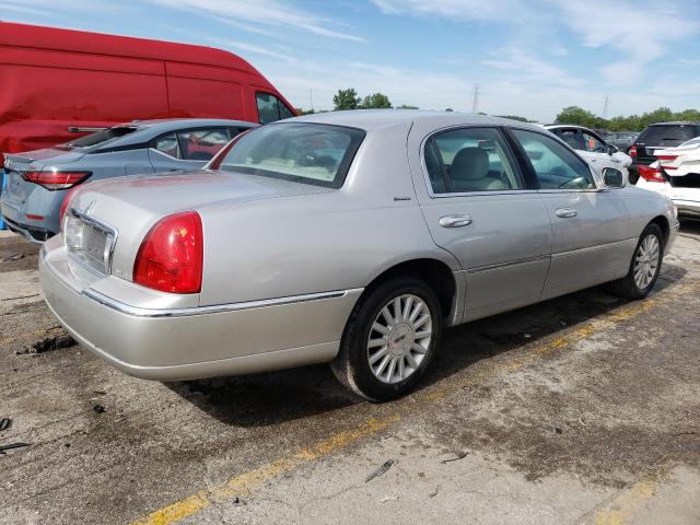 1LNHM81W13Y700894 - 2003 LINCOLN TOWN CAR EXECUTIVE SILVER photo 3