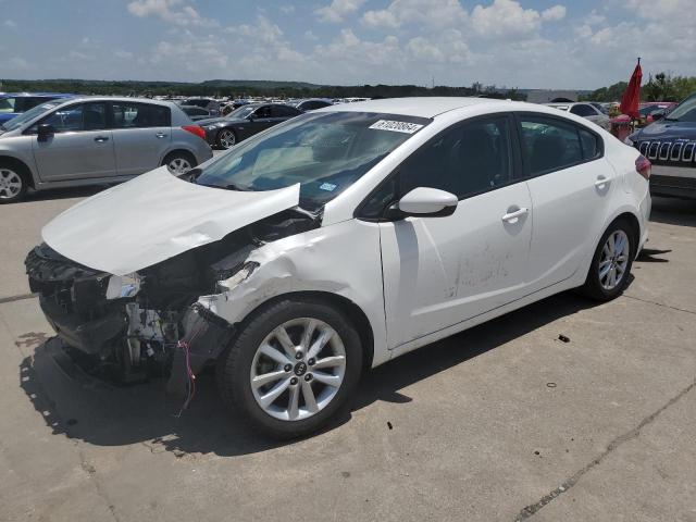 3KPFL4A73JE256209 - 2018 KIA FORTE LX WHITE photo 1