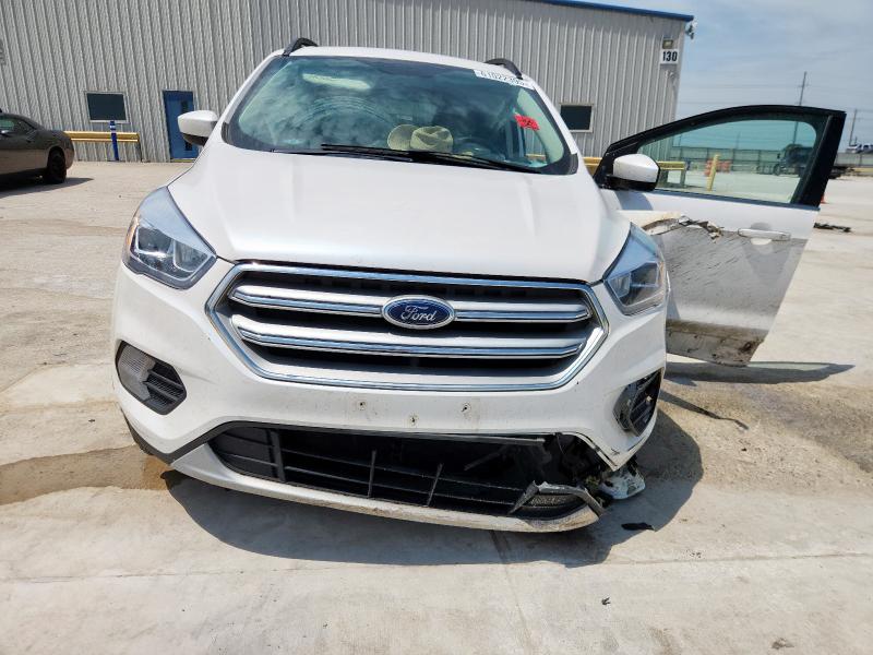 1FMCU9HD0JUC80246 - 2018 FORD ESCAPE SEL Weiß Foto 5