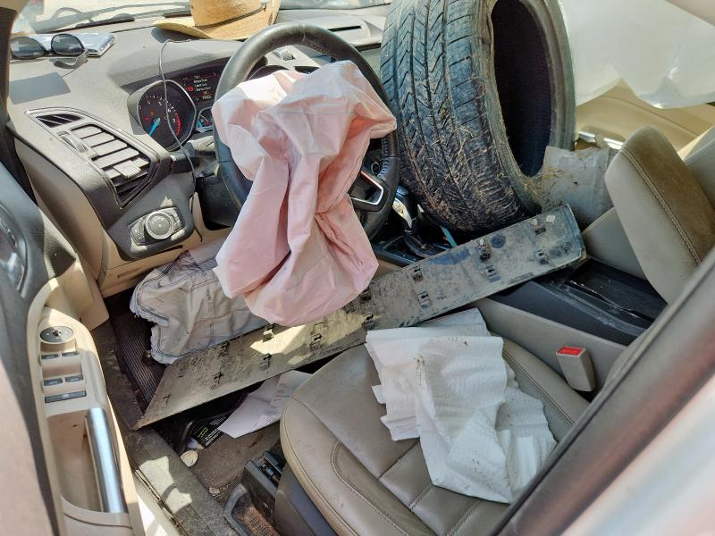 1FMCU9HD0JUC80246 - 2018 FORD ESCAPE SEL Weiß Foto 8