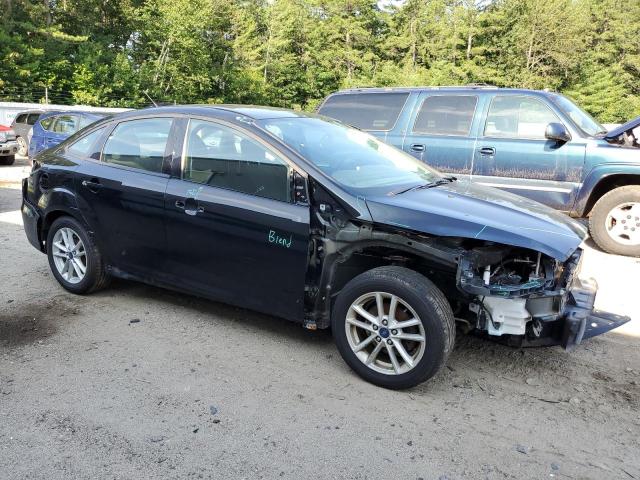 1FADP3F20GL396601 - 2016 FORD FOCUS SE BLACK photo 4