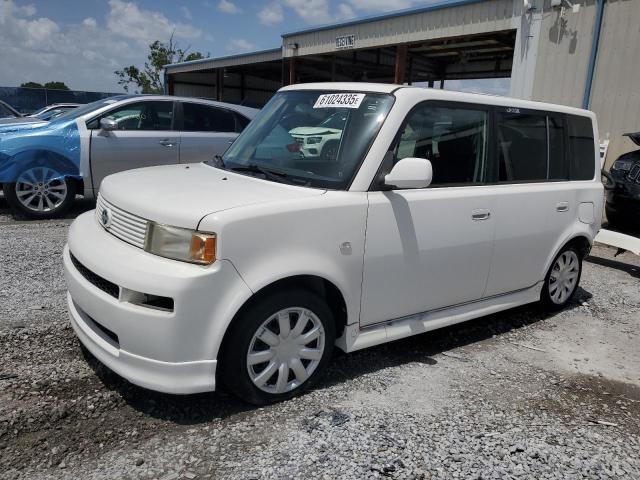 JTLKT324750205120 - 2005 TOYOTA SCION XB WHITE photo 1