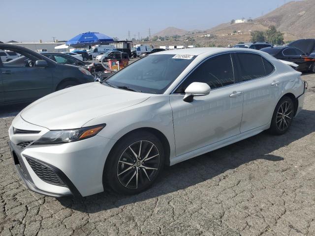 4T1G11AK6PU084115 - 2023 TOYOTA CAMRY SE NIGHT SHADE WHITE photo 1