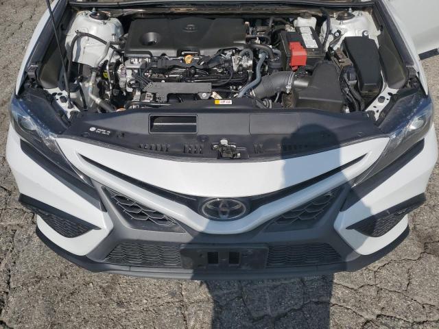 4T1G11AK6PU084115 - 2023 TOYOTA CAMRY SE NIGHT SHADE WHITE photo 11