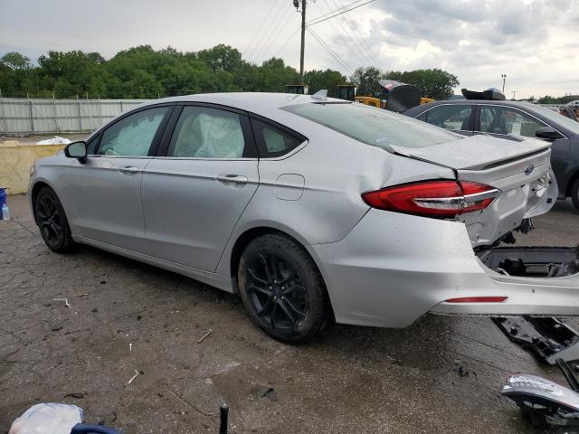 3FA6P0HD2KR161066 - 2019 FORD FUSION SE SILVER photo 2