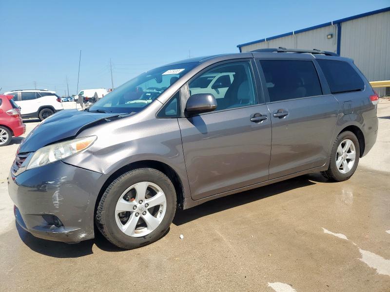 2013 TOYOTA SIENNA LE, 