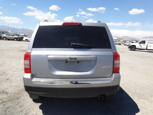 1C4NJPFAXGD609482 - 2016 JEEP PATRIOT LATITUDE SILVER photo 6