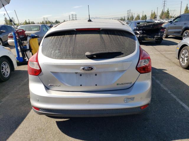 1FADP3R46EL131711 - 2014 FORD FOCUS BEV SILVER photo 6