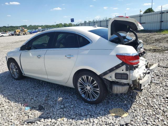 1G4PS5SK3D4114122 - 2013 BUICK VERANO WHITE photo 2