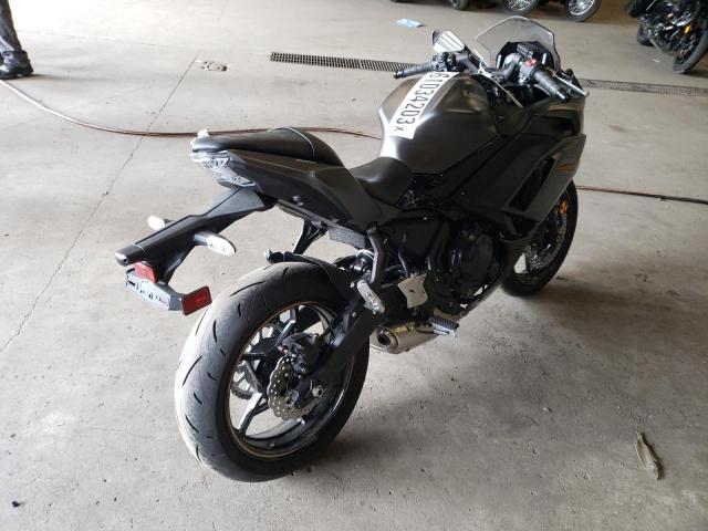 ML5EXER18PDA90217 - 2023 KAWASAKI EX650 R Сұр фото 4