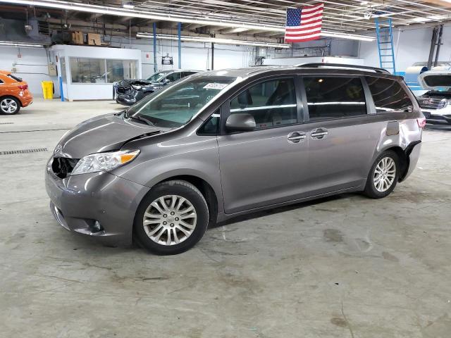 2015 TOYOTA SIENNA XLE, 