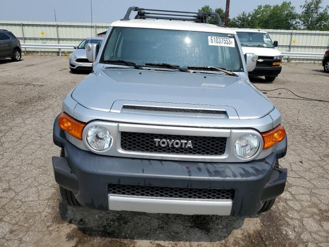 JTEBU11F970068714 - 2007 TOYOTA FJ CRUISER SILVER photo 5