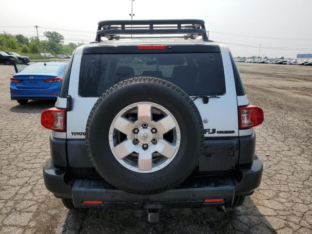 JTEBU11F970068714 - 2007 TOYOTA FJ CRUISER SILVER photo 6