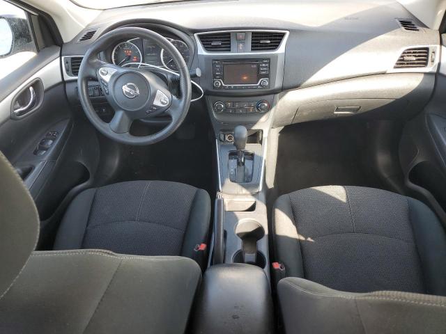 3N1AB7AP5JY323912 - 2018 NISSAN SENTRA S 白色 照片 8